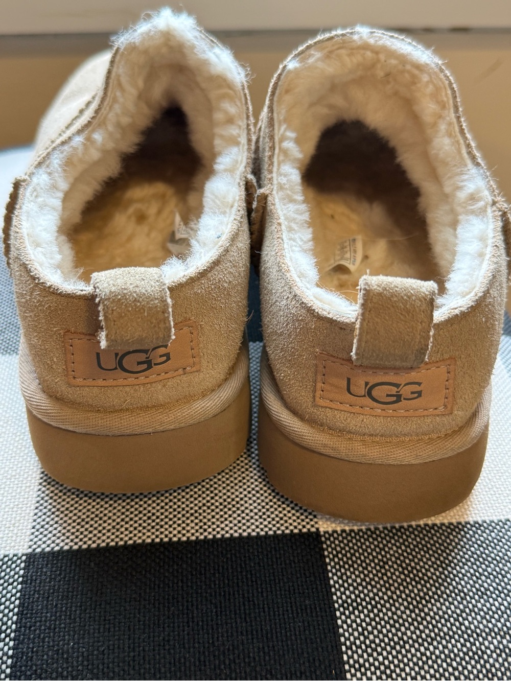 UGG Sand Classic Micro Boots Slipper Size 10 Excellent - Picture 7 of 13